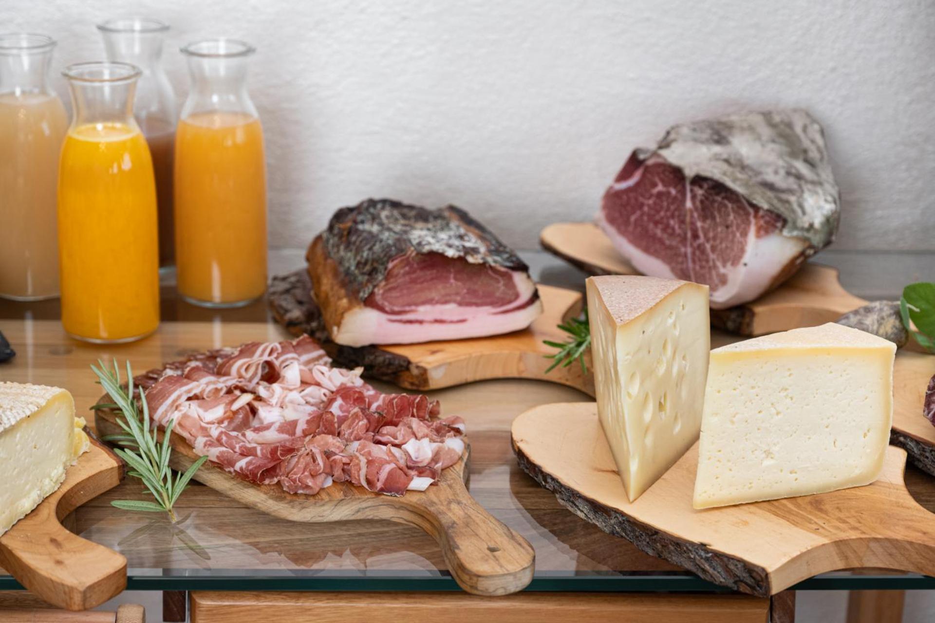 Piccolo Orso Bruno Bed & Breakfast Cavareno Bagian luar foto