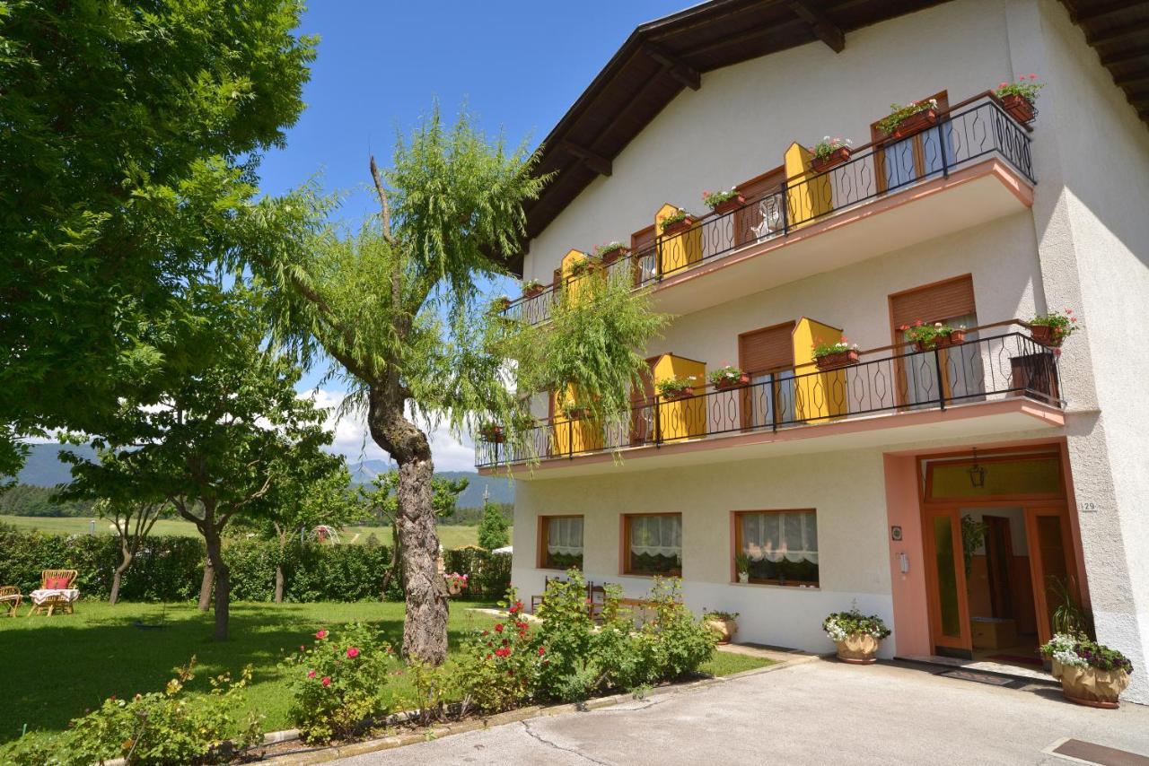 Piccolo Orso Bruno Bed & Breakfast Cavareno Bagian luar foto