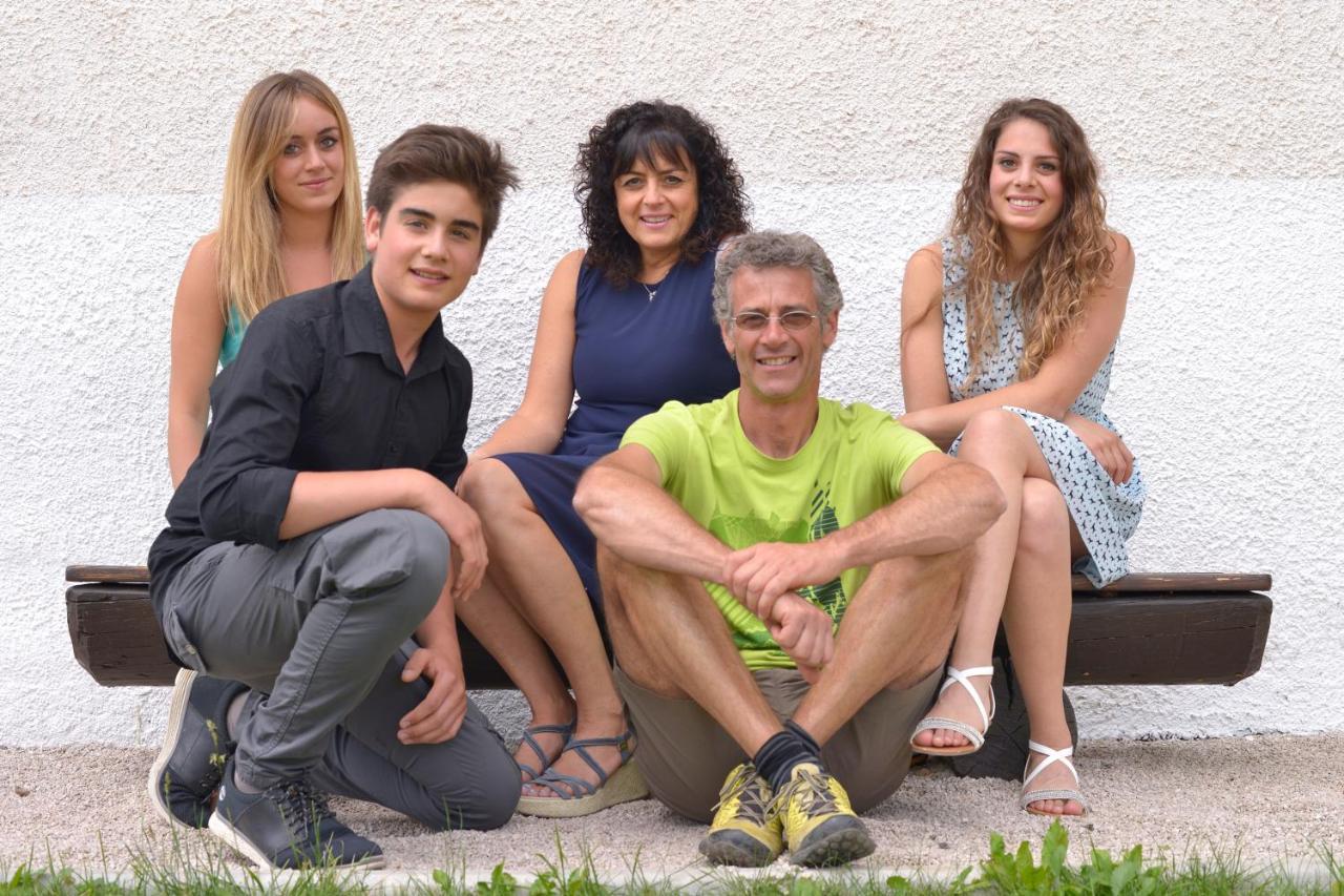 Piccolo Orso Bruno Bed & Breakfast Cavareno Bagian luar foto